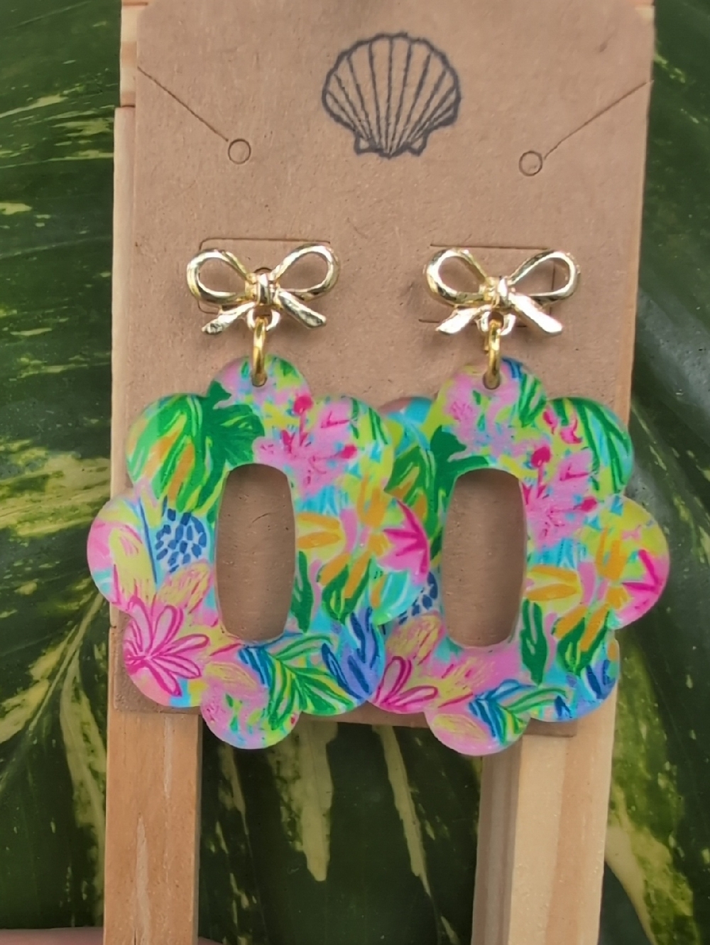 Floral Scalloped Dangle Earrings - Multicolor